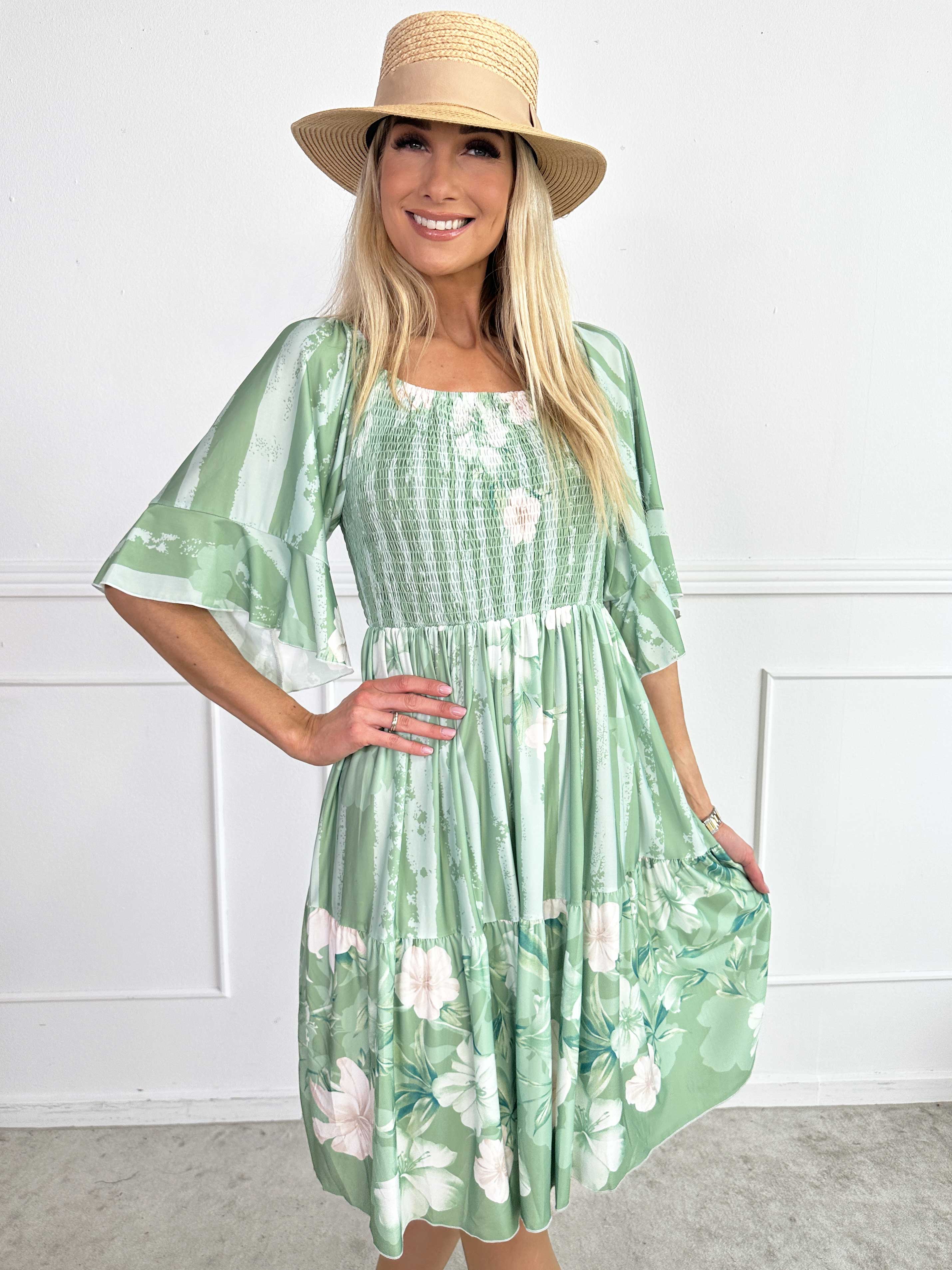 Elna Floral Stripe Short - Blommig elastisk klänning med smockat bröst